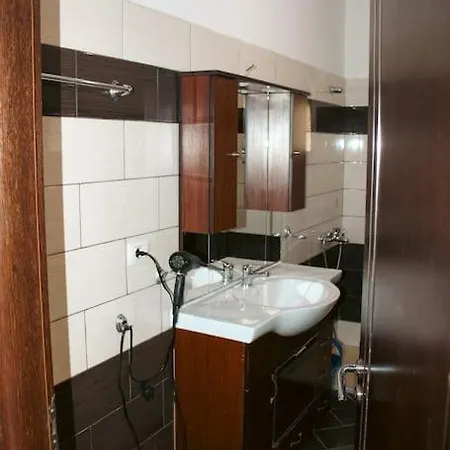 Family Apartament Gjirokastër